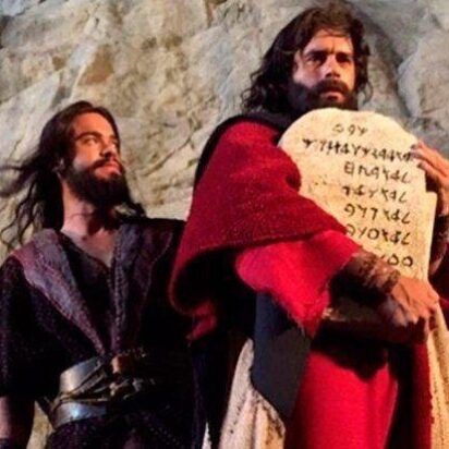 El viaje de Moisés (a) a la confluencia de los dos mares